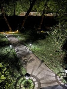 Napelemes szúnyogriasztó lámpa – 2 darabos csomag, UV, 8-12 órás üzemidő | SOLARBUZZ photo review